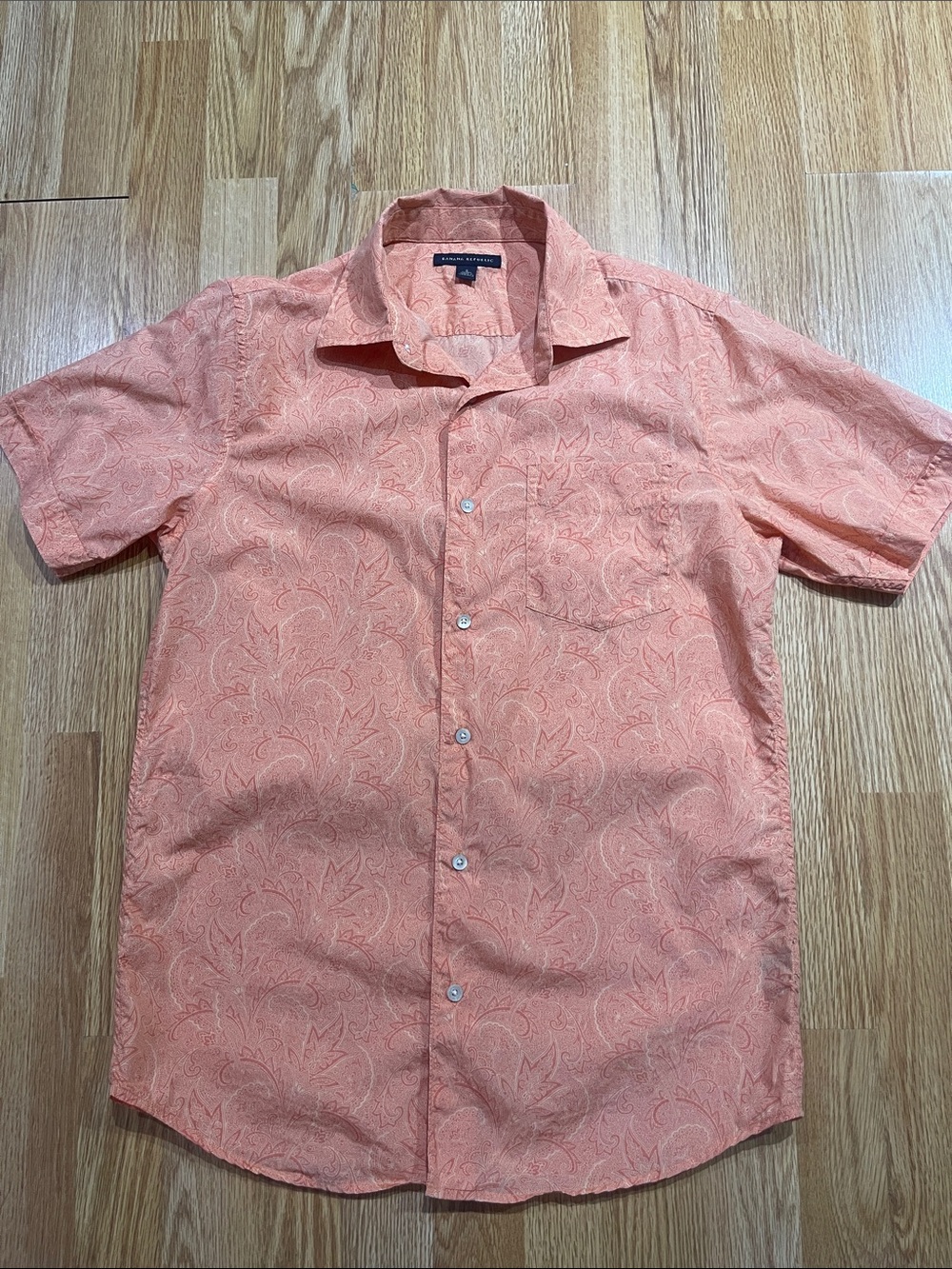 Men’s Banana Republic Coral Paisley Short-Sleeve Button-Up Shirt